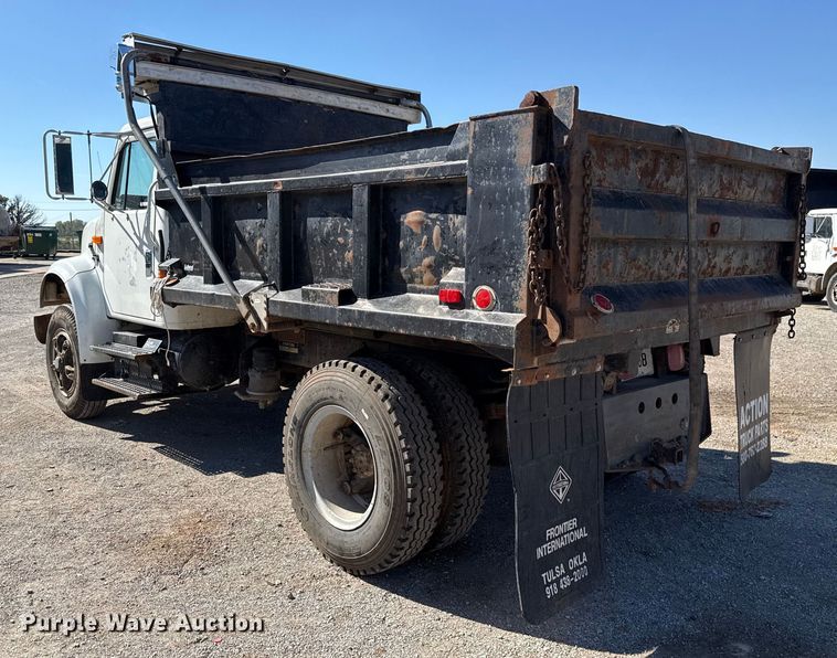 image for item EU5128 1993 International 4700 dump truck