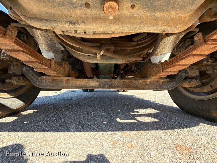 image for item EU5128 1993 International 4700 dump truck