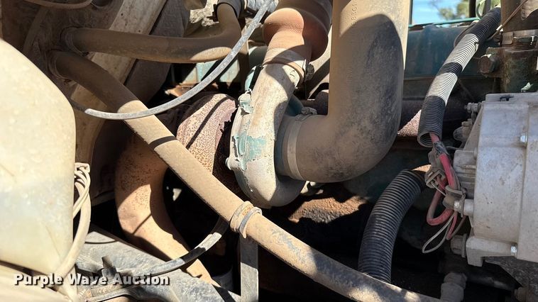 image for item EU5128 1993 International 4700 dump truck