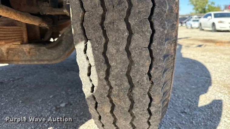 image for item EU5128 1993 International 4700 dump truck