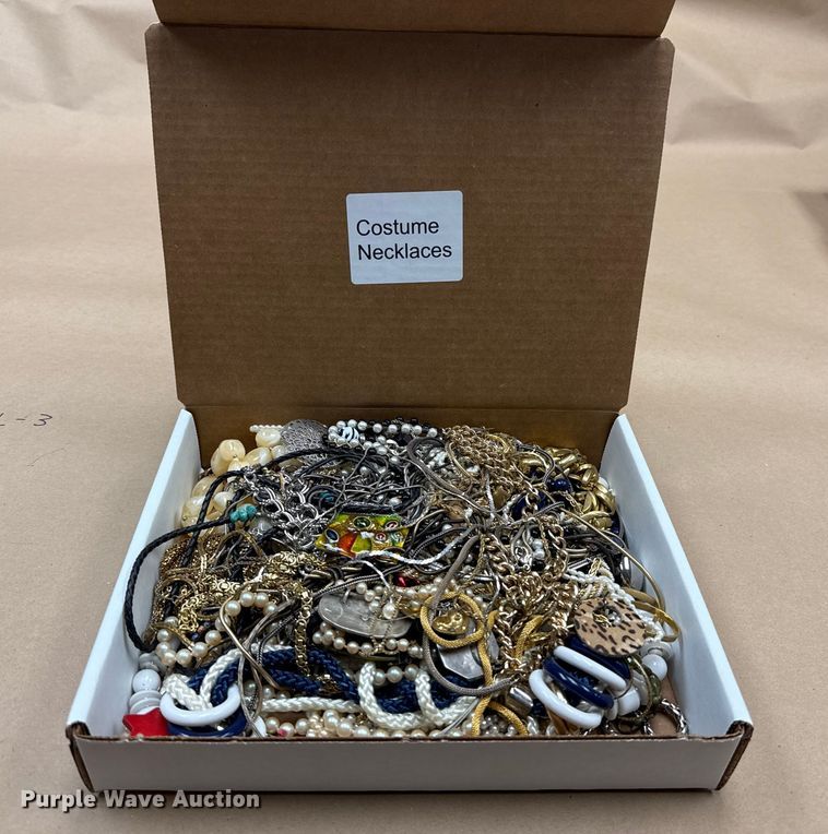 image for item EU5376 Necklaces