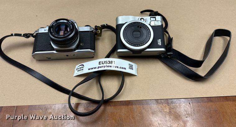 image for item EU5381 (2) cameras