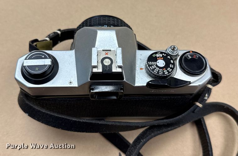 image for item EU5381 (2) cameras