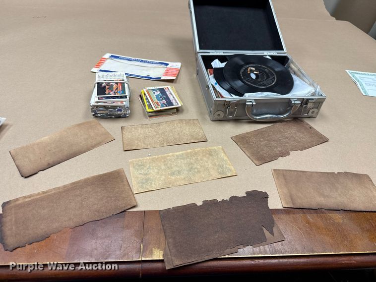 image for item EU5382 Sports cards