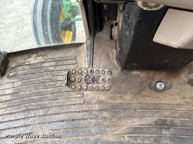 image for item EU5409 2003 John Deere 6415 tractor