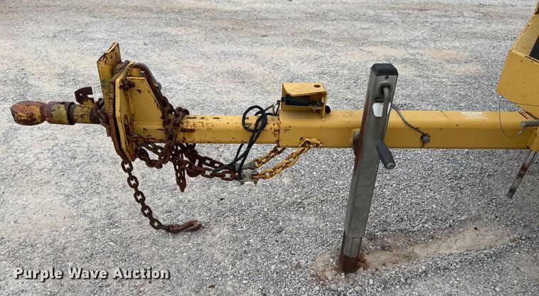 image for item EU5410 2000 Vermeer BC1250A wood chipper