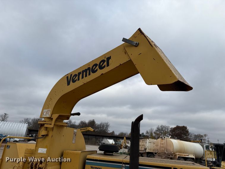 image for item EU5410 2000 Vermeer BC1250A wood chipper