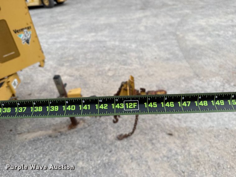 image for item EU5410 2000 Vermeer BC1250A wood chipper