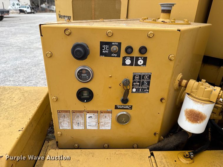 image for item EU5410 2000 Vermeer BC1250A wood chipper