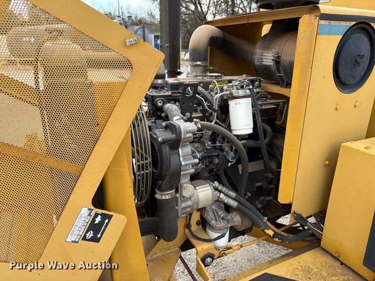 image for item EU5410 2000 Vermeer BC1250A wood chipper