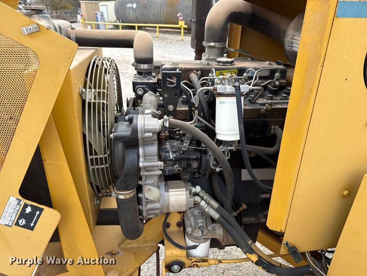 image for item EU5410 2000 Vermeer BC1250A wood chipper