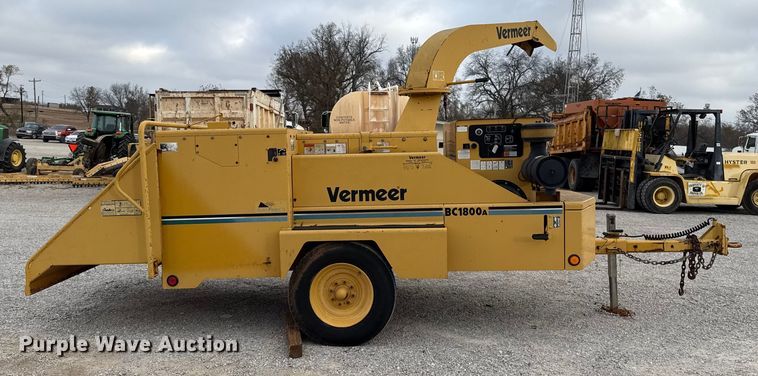 image for item EU5411 2001 Vermeer BC1800A wood chipper