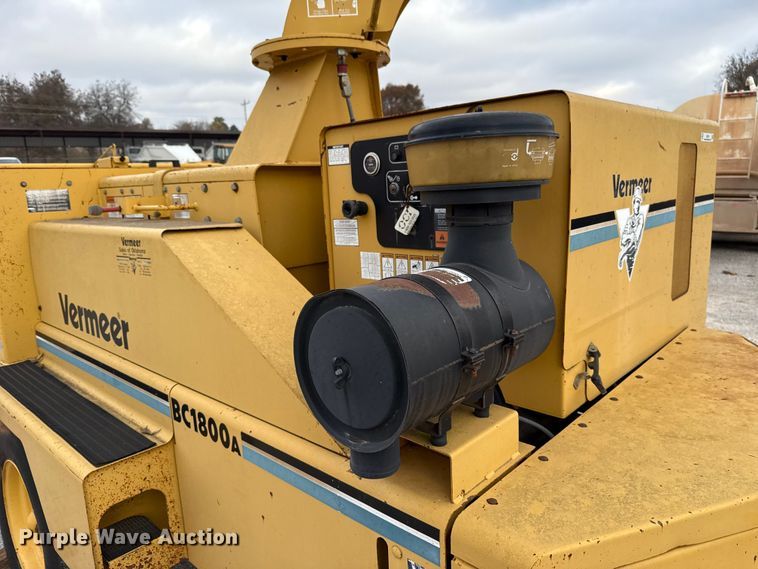 image for item EU5411 2001 Vermeer BC1800A wood chipper