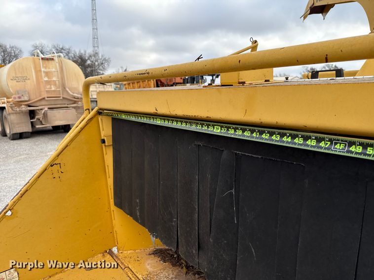 image for item EU5411 2001 Vermeer BC1800A wood chipper