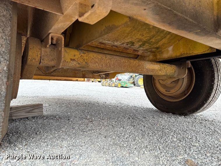 image for item EU5411 2001 Vermeer BC1800A wood chipper