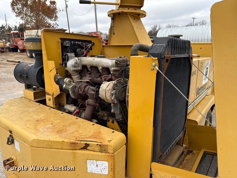 image for item EU5411 2001 Vermeer BC1800A wood chipper