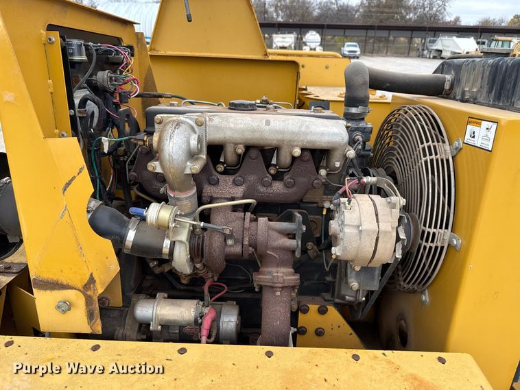 image for item EU5411 2001 Vermeer BC1800A wood chipper