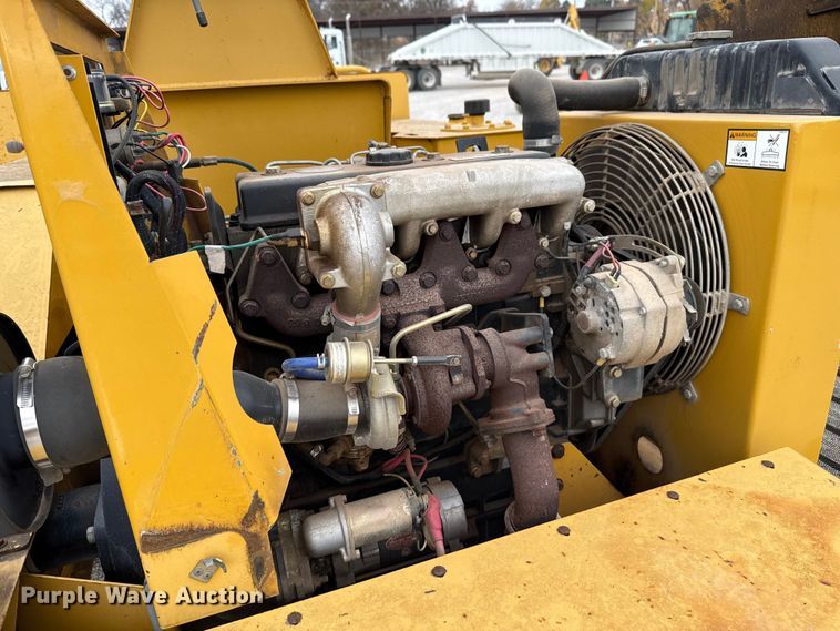 image for item EU5411 2001 Vermeer BC1800A wood chipper