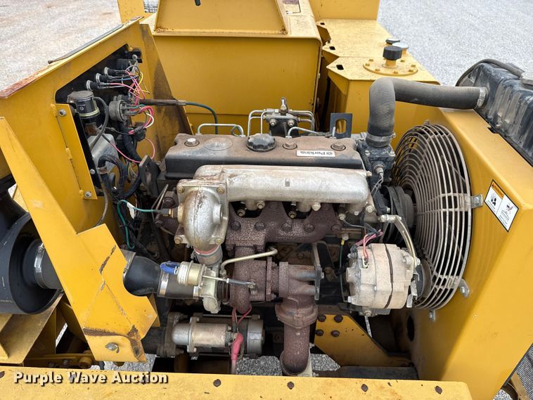 image for item EU5411 2001 Vermeer BC1800A wood chipper