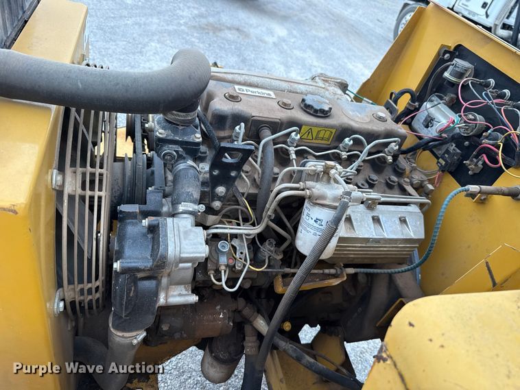 image for item EU5411 2001 Vermeer BC1800A wood chipper