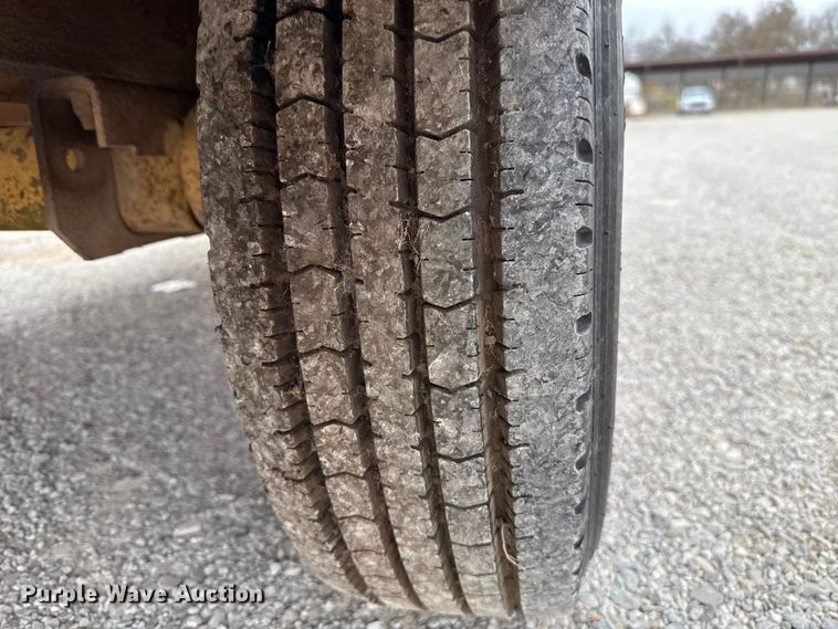 image for item EU5411 2001 Vermeer BC1800A wood chipper