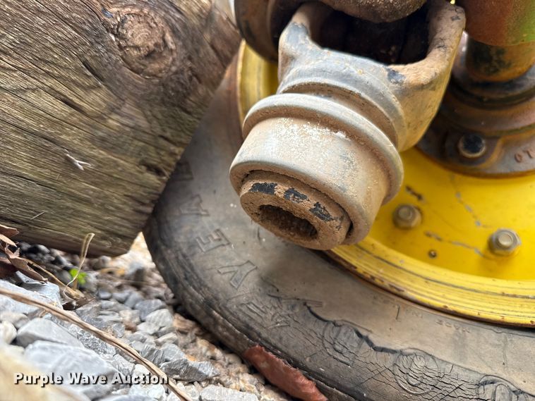 image for item EU5414 John Deere CX15 batwing rotary mower