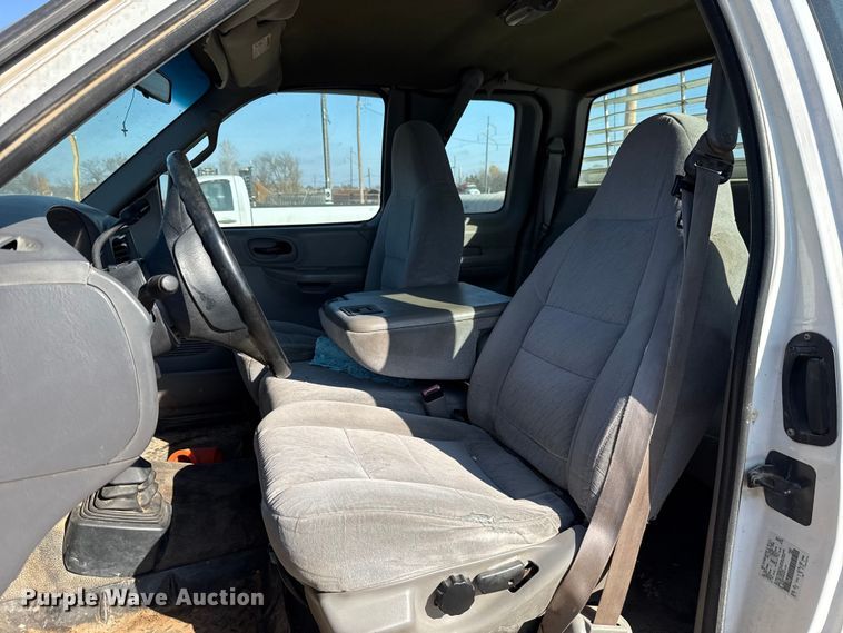 image for item EU5419 1999 Ford F250 SuperCab pickup truck