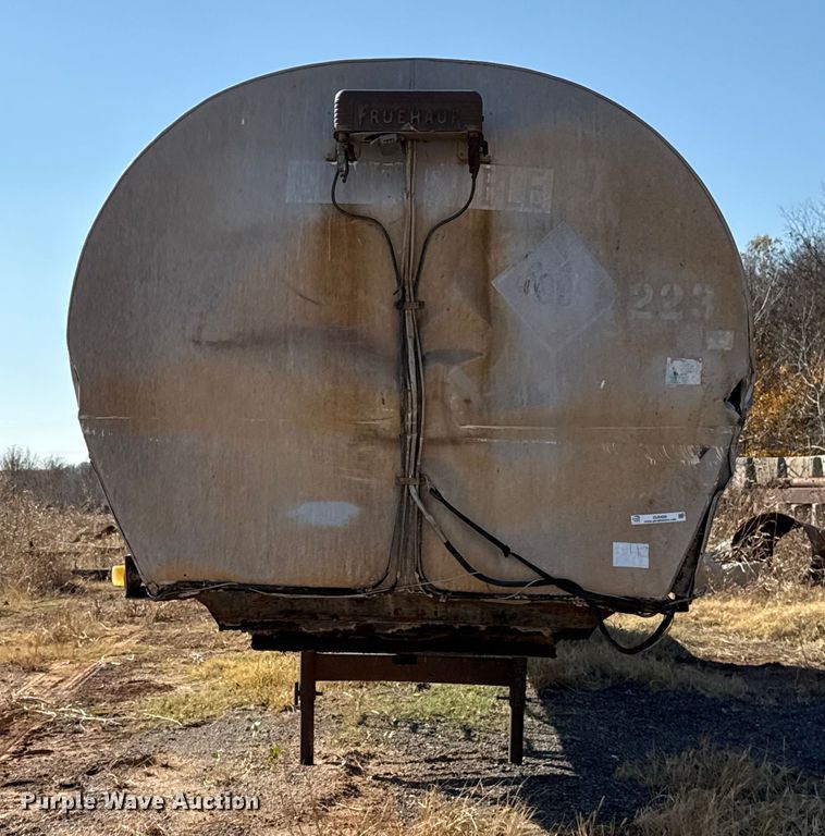 image for item EU5420 1970 Fruehauf TEHF2E asphalt trailer