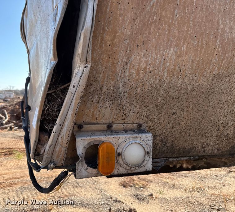 image for item EU5420 1970 Fruehauf TEHF2E asphalt trailer