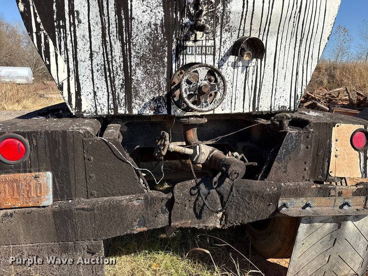 image for item EU5420 1970 Fruehauf TEHF2E asphalt trailer