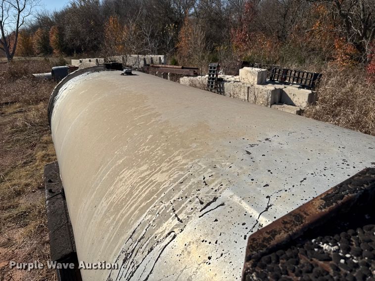 image for item EU5420 1970 Fruehauf TEHF2E asphalt trailer