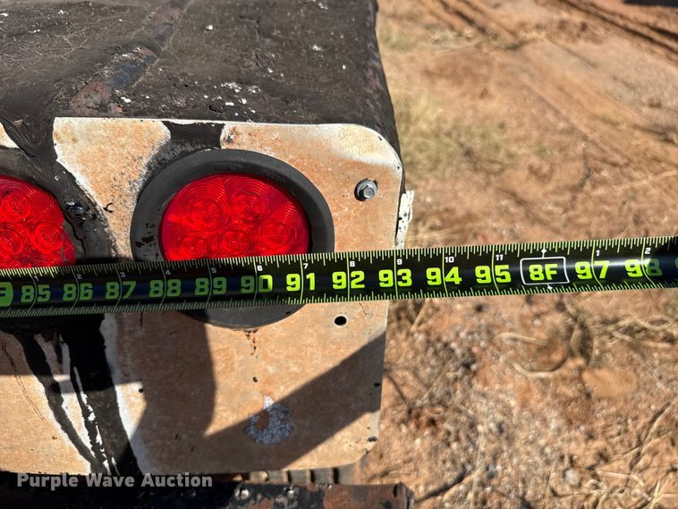 image for item EU5420 1970 Fruehauf TEHF2E asphalt trailer