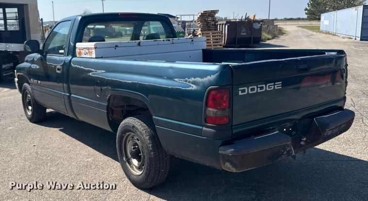 image for item EU6101 1999 Dodge Ram 1500 pickup truck