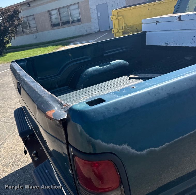 image for item EU6101 1999 Dodge Ram 1500 pickup truck