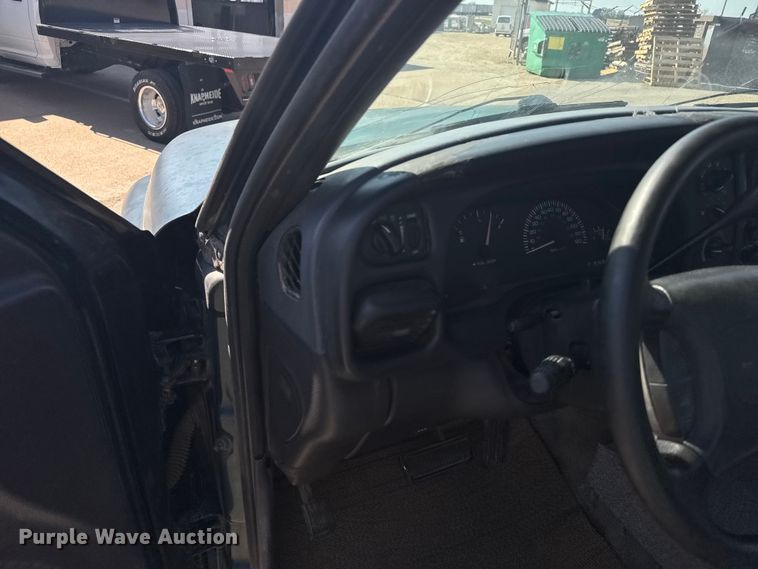 image for item EU6101 1999 Dodge Ram 1500 pickup truck