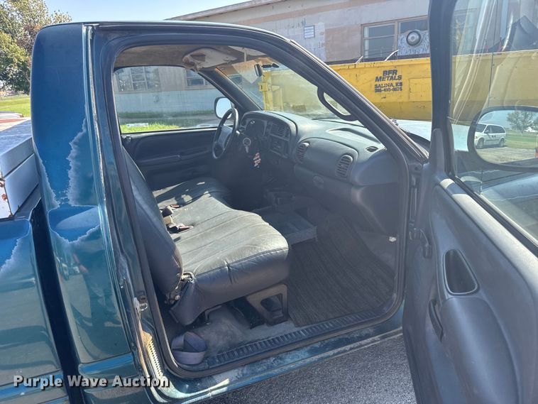 image for item EU6101 1999 Dodge Ram 1500 pickup truck