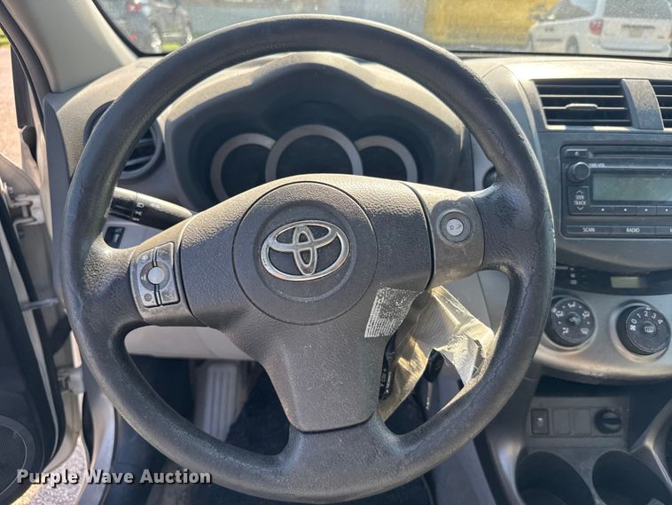 image for item EU6103 2012 Toyota RAV4 SUV