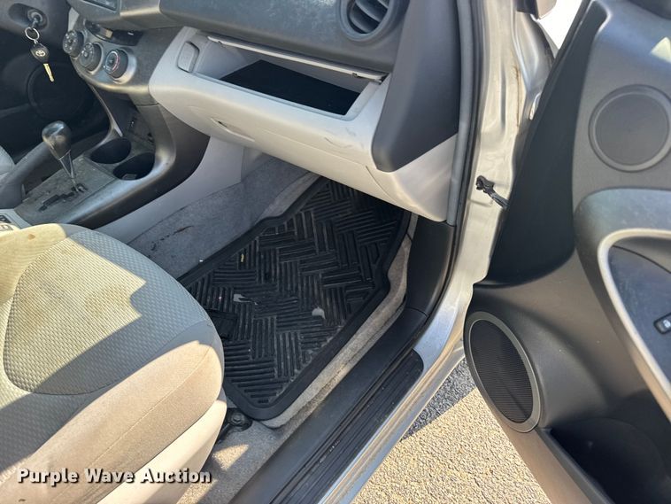 image for item EU6103 2012 Toyota RAV4 SUV