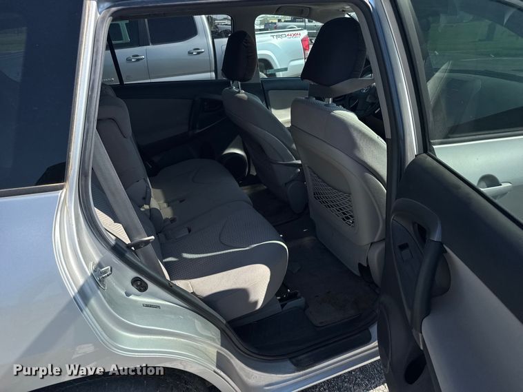 image for item EU6103 2012 Toyota RAV4 SUV