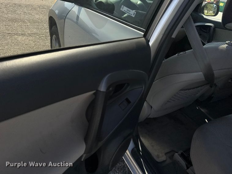 image for item EU6103 2012 Toyota RAV4 SUV