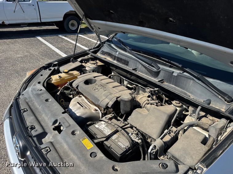 image for item EU6103 2012 Toyota RAV4 SUV