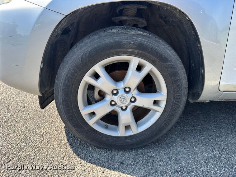 image for item EU6103 2012 Toyota RAV4 SUV