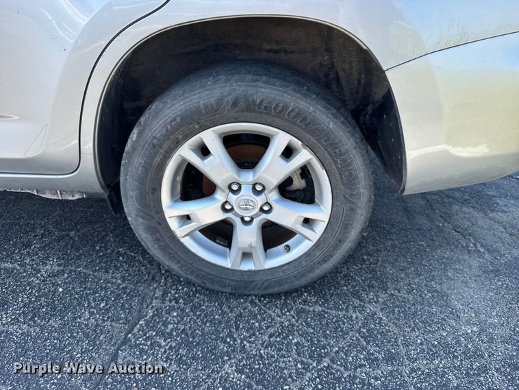 image for item EU6103 2012 Toyota RAV4 SUV