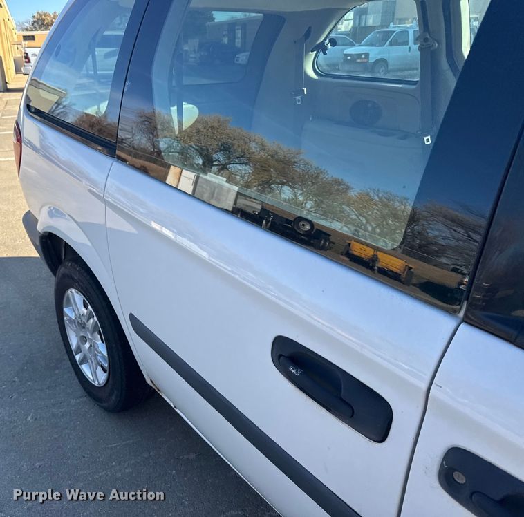 image for item EU6358 2006 Dodge Caravan/grand Caravan van