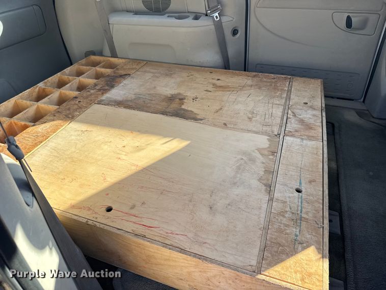 image for item EU6358 2006 Dodge Caravan/grand Caravan van