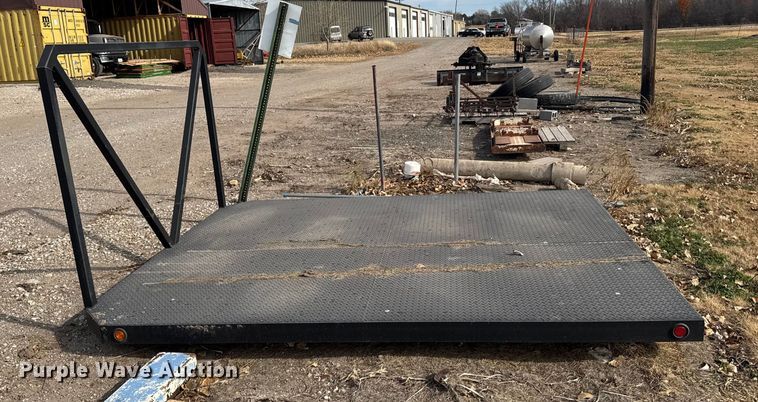 image for item EU6389 Flatbed