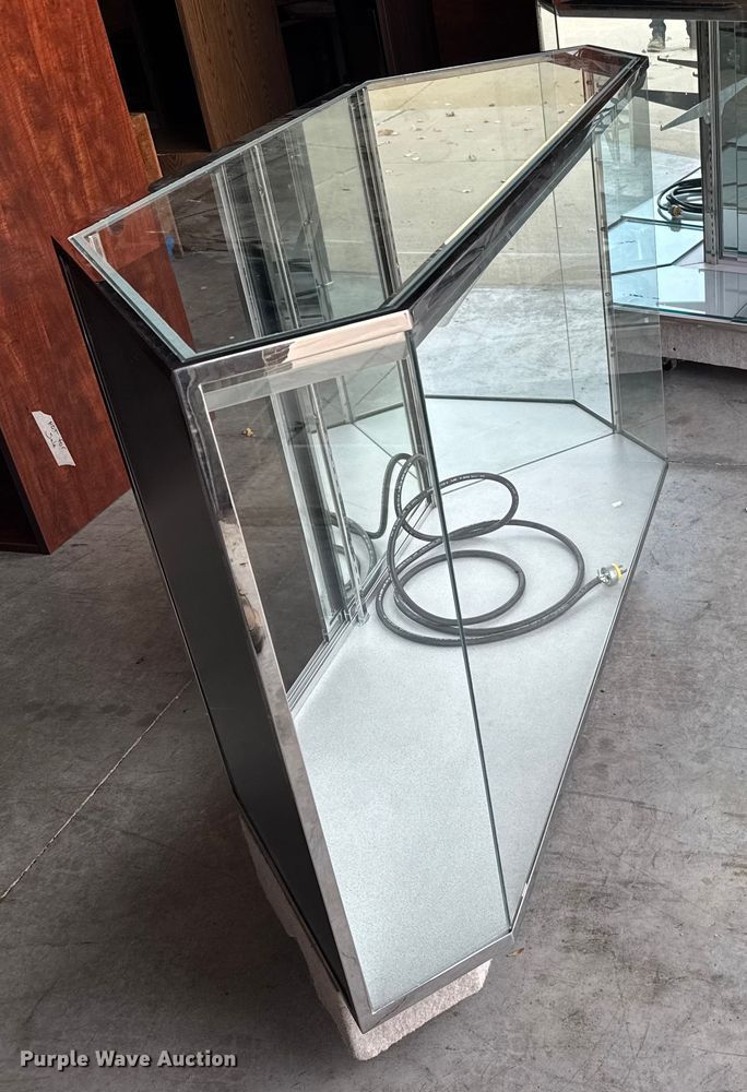 image for item EU6392 (2) jewelry display cases