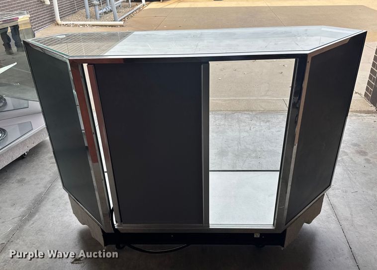 image for item EU6392 (2) jewelry display cases