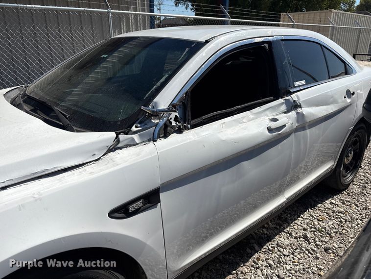 image for item EV2510 2017 Ford Taurus Police Interceptor 