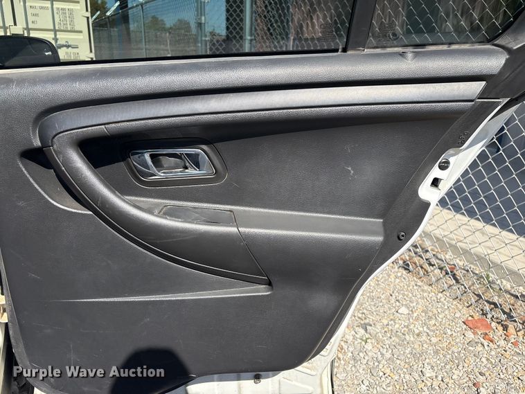 image for item EV2510 2017 Ford Taurus Police Interceptor 